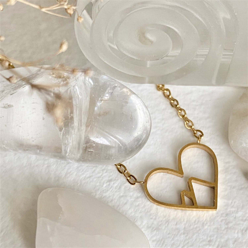 Pika & Bear Collier à pendentif « Burgess » Cœur des montagnes