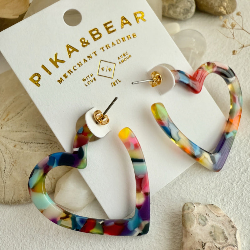 Boucles d'oreilles créoles cœur en acétate Pika & Bear "Wilson"