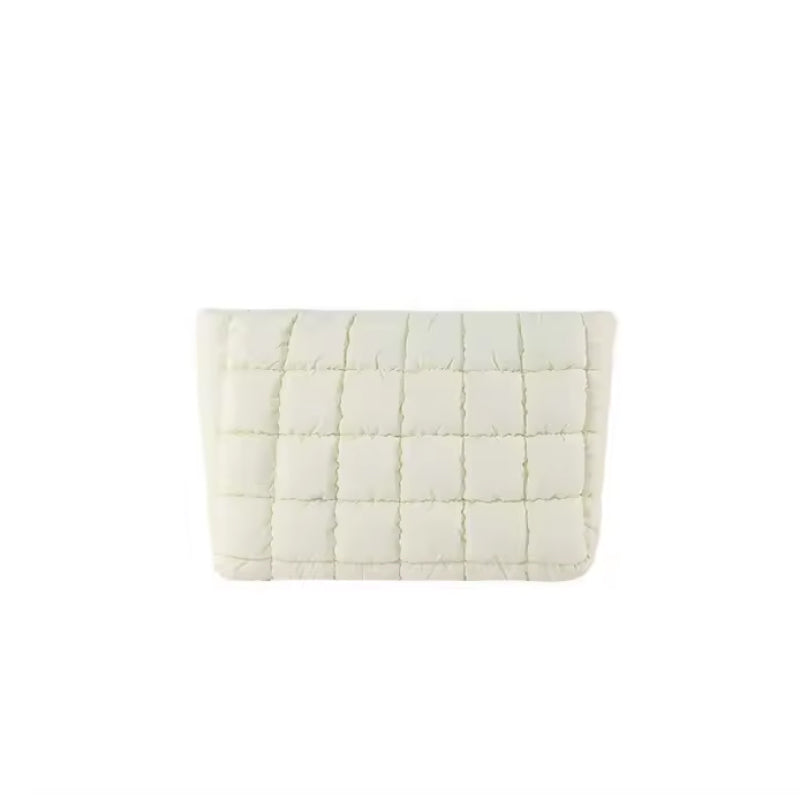 Trousse de Maquillage Matelassée « Prenez l'Air » – Essentiels