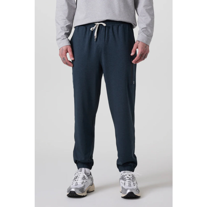 Vuori Men's Sunday Performance Sweat 28"