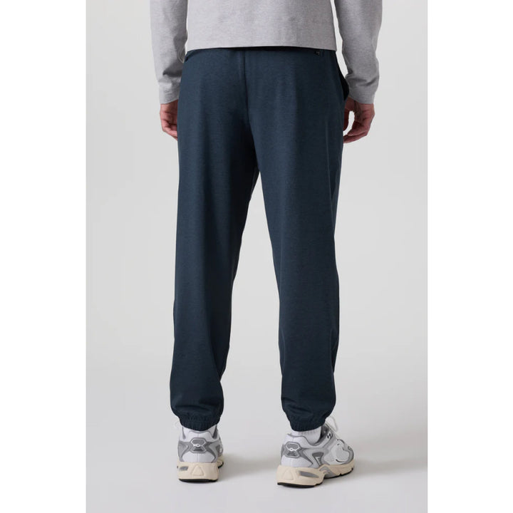 Vuori Men's Sunday Performance Sweat 28"