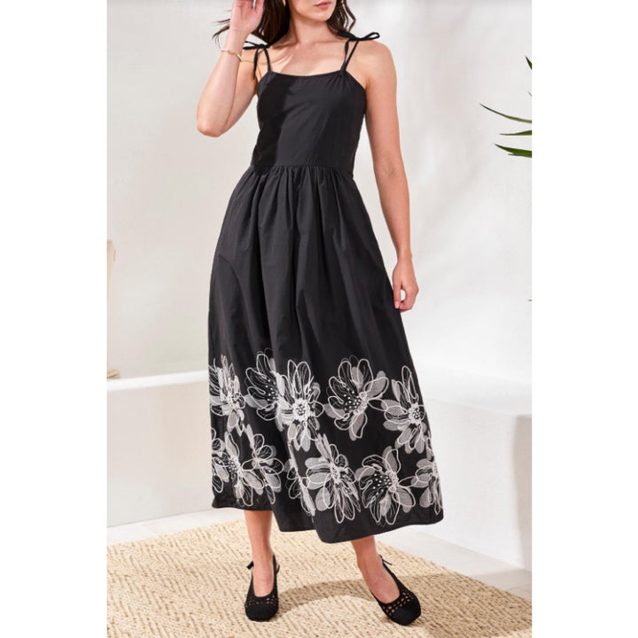 Robe sans manches tribale brodée