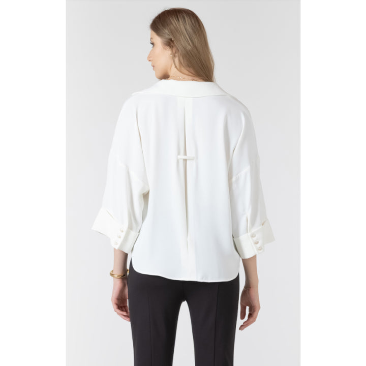 Chemisier boutonné avec revers en galon noir