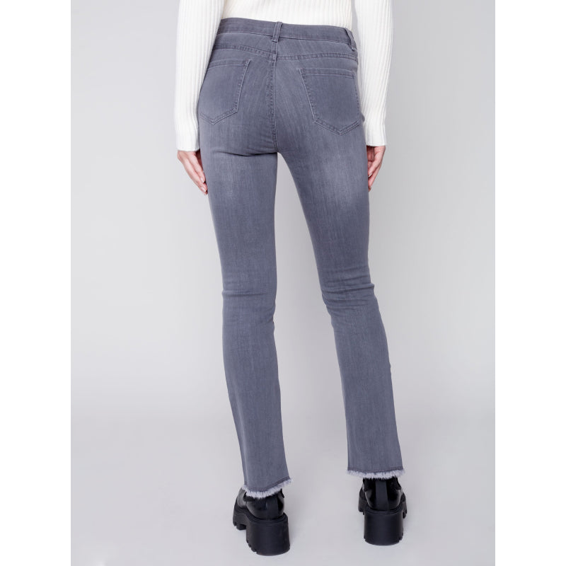 Charlie B - Pantalon évasé en denim stretch avec ouverture asymétrique