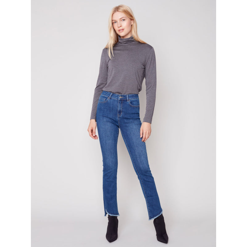 Charlie B - Pantalon évasé en denim stretch avec ouverture asymétrique