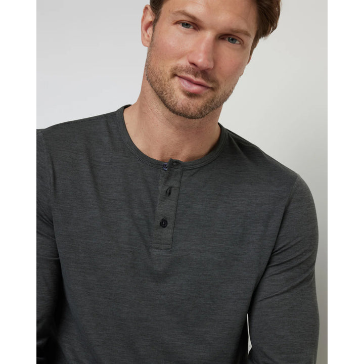 Vuori Men's Long Sleeve Ease Performance Henley