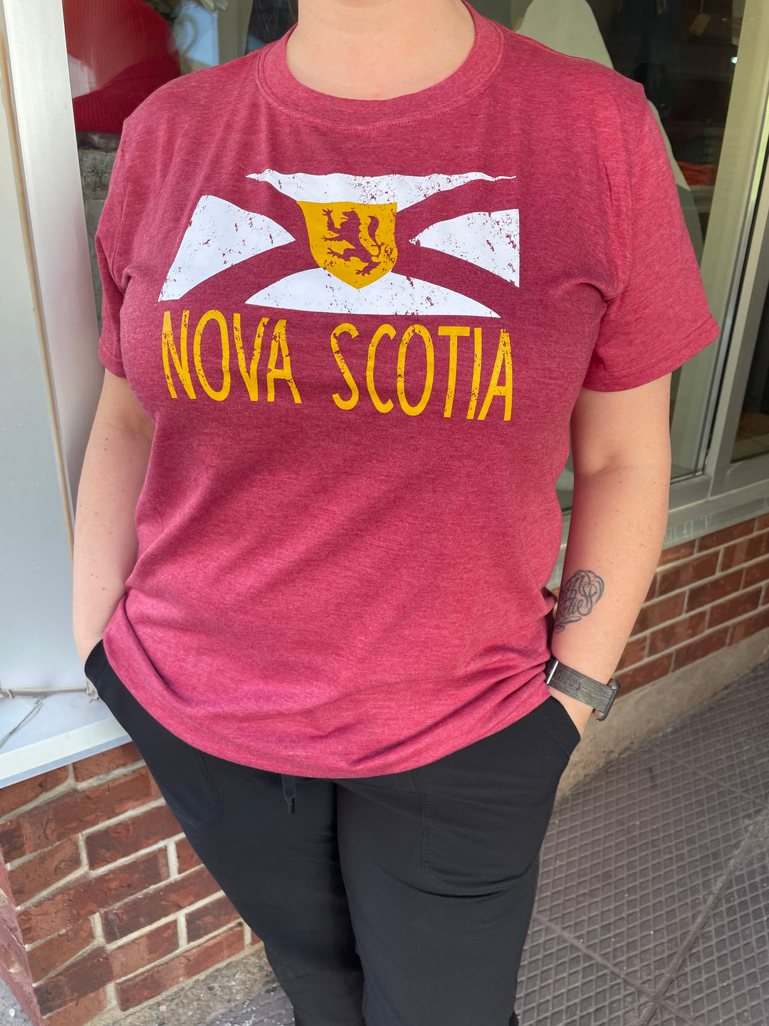 T-shirt à col rond Take It Outside de la Nouvelle-Écosse